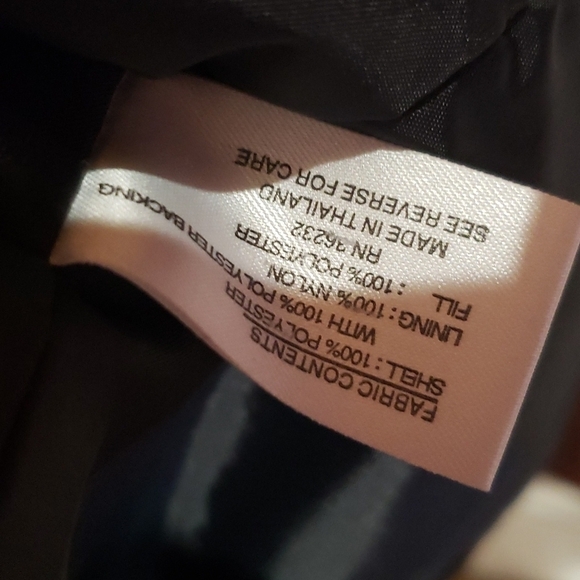 GALLERY black medium raincoat - Picture 8 of 10